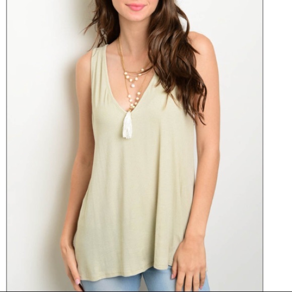 trendy boutique Tops - V neck sleeveless micro ribbed loose basic tank.